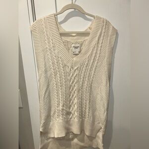 Abercrombie sweater vest